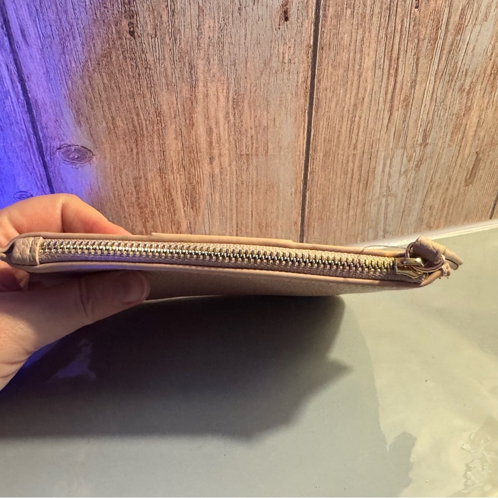 Chloé Perfumes Beige Pebbled Leather Studded Cosmetic Pouch - like new - Picture 6 of 12